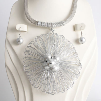 Silver Mesh Large Flower Wire Pendant Necklace