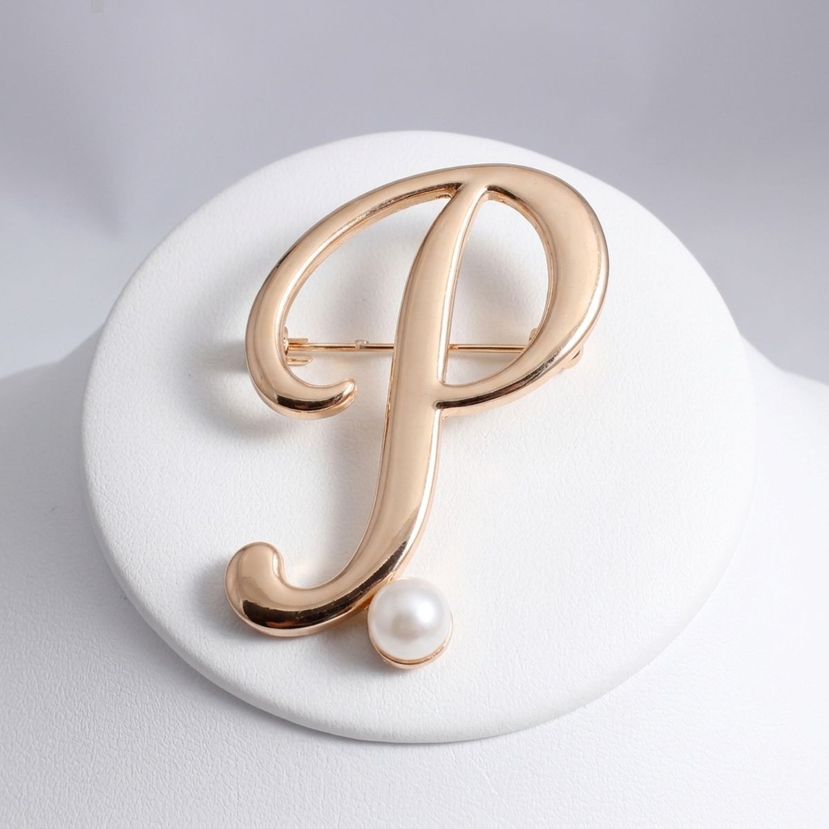 Gold Cursive P Initial Letter Pearl Brooch Pin